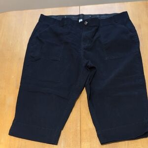 Women's Black Capris